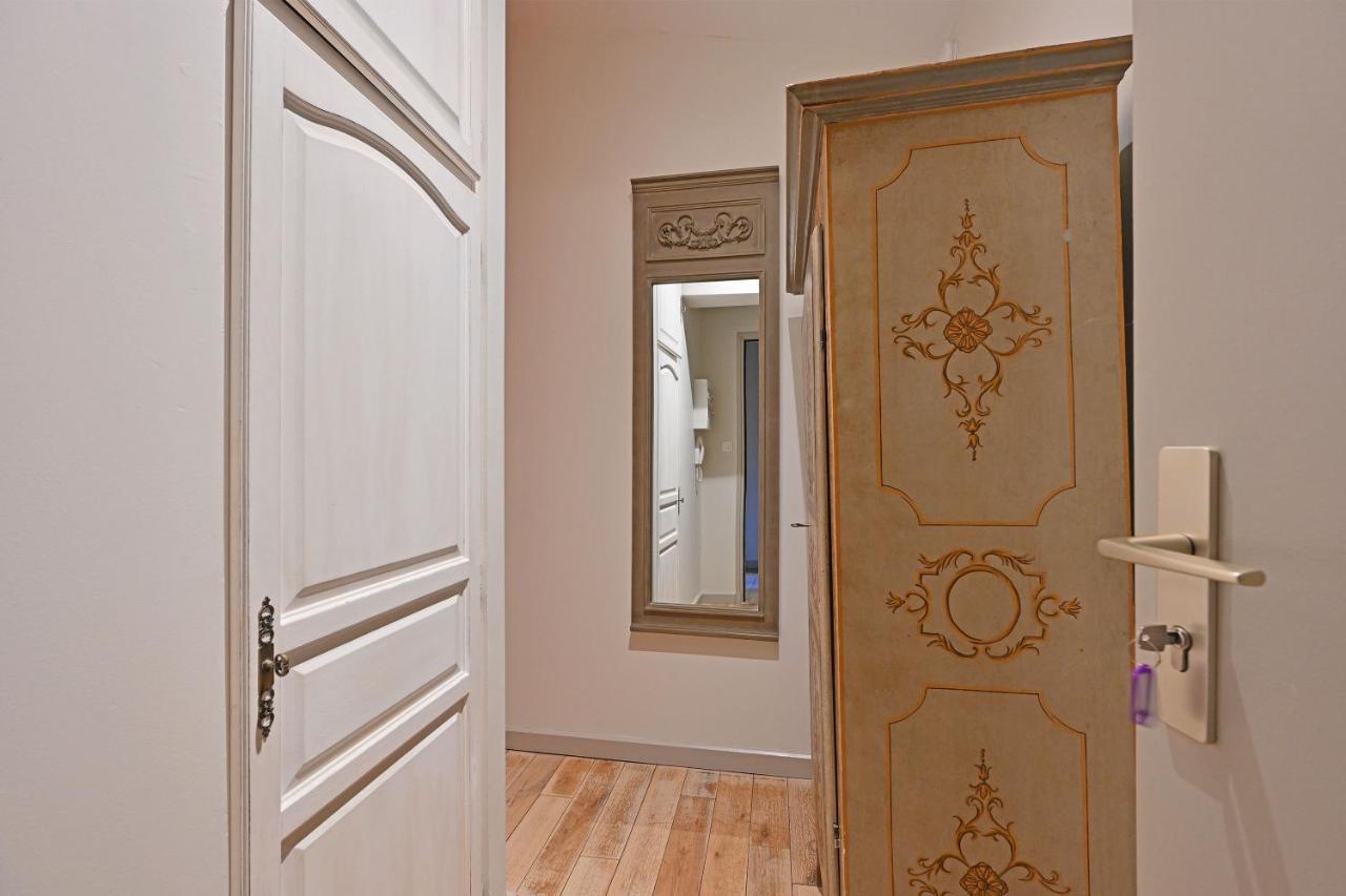 Au Coeur Des Papes, Dans Batisse De Charme Studios & Appartements En Coeur De Ville Авиньон Экстерьер фото