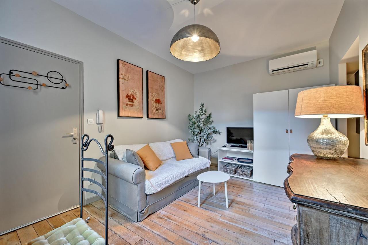 Au Coeur Des Papes, Dans Batisse De Charme Studios & Appartements En Coeur De Ville Авиньон Экстерьер фото