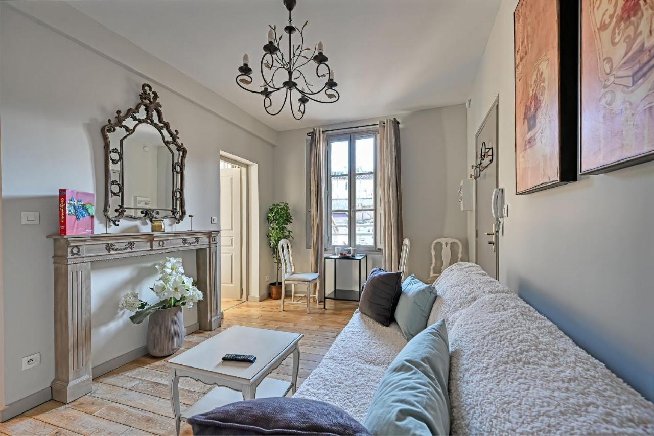 Au Coeur Des Papes, Dans Batisse De Charme Studios & Appartements En Coeur De Ville Авиньон Экстерьер фото