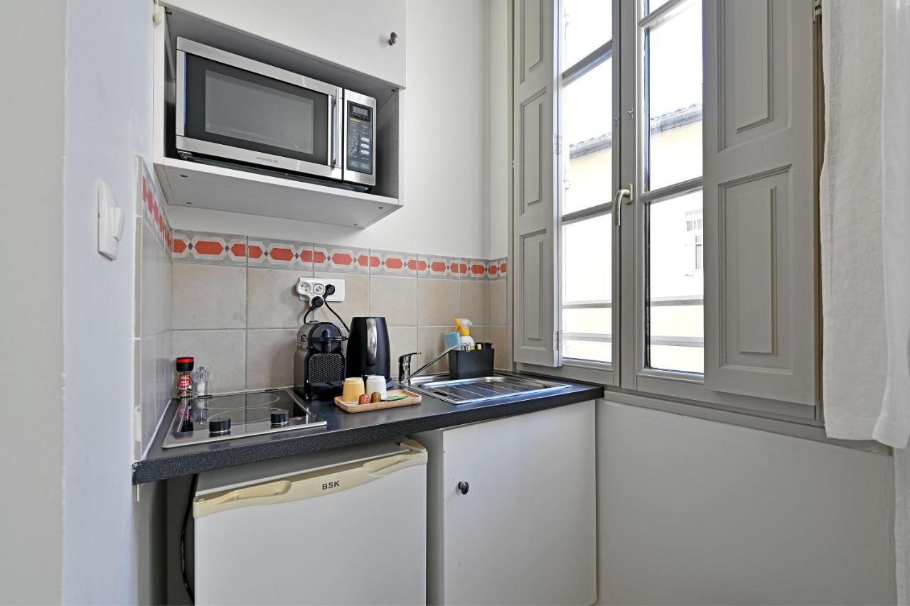 Au Coeur Des Papes, Dans Batisse De Charme Studios & Appartements En Coeur De Ville Авиньон Экстерьер фото