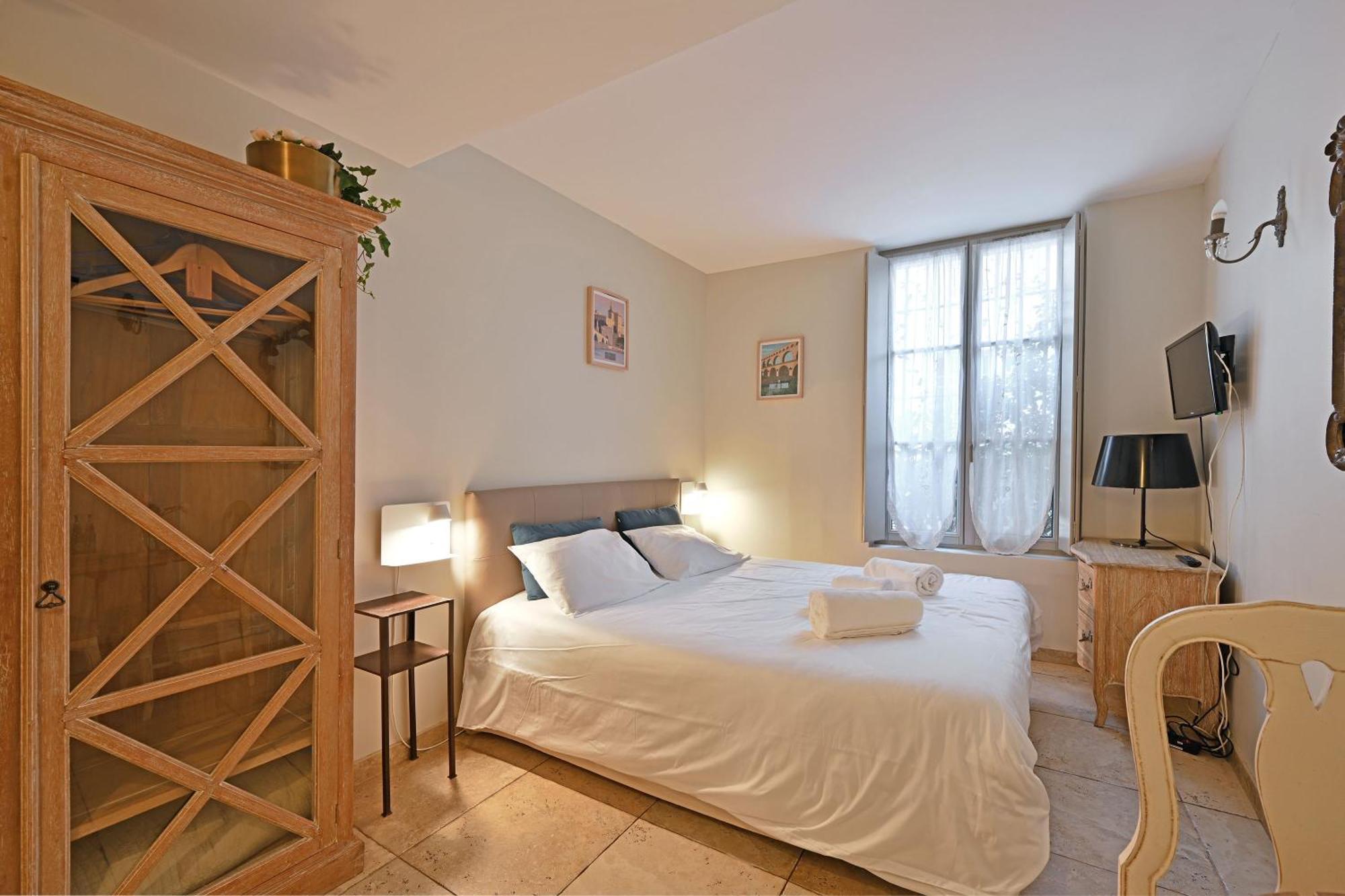 Au Coeur Des Papes, Dans Batisse De Charme Studios & Appartements En Coeur De Ville Авиньон Экстерьер фото
